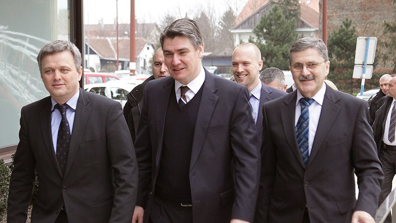 Predsjednik Vlade Milanović poručio: Neka autocestama upravljaju mirovinski fondovi i građani 